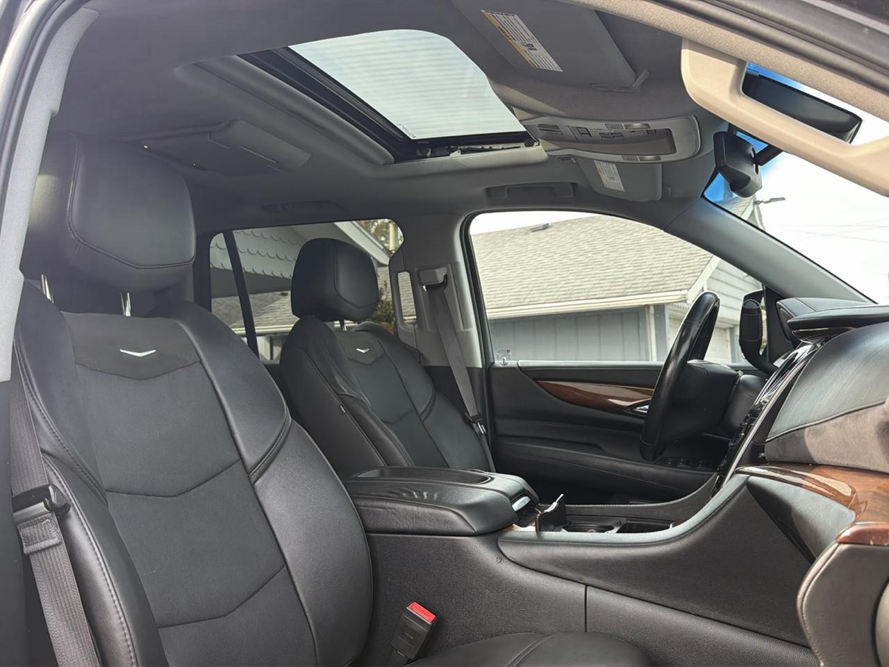 Cadillac Escalade 4WD 4dr Luxury Collection 2016