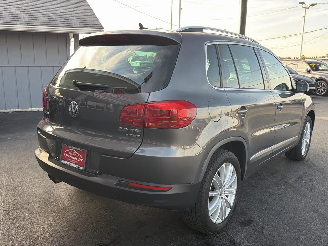 Volkswagen Tiguan 4WD 4dr Auto SEL w/Premium Nav & Dynaudio 2012