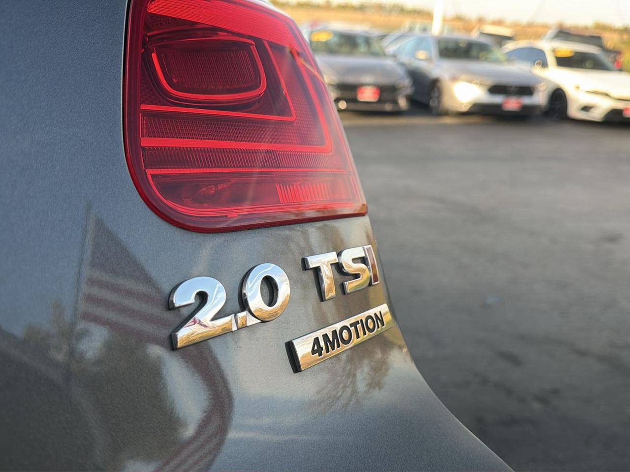 Volkswagen Tiguan 4WD 4dr Auto SEL w/Premium Nav & Dynaudio 2012