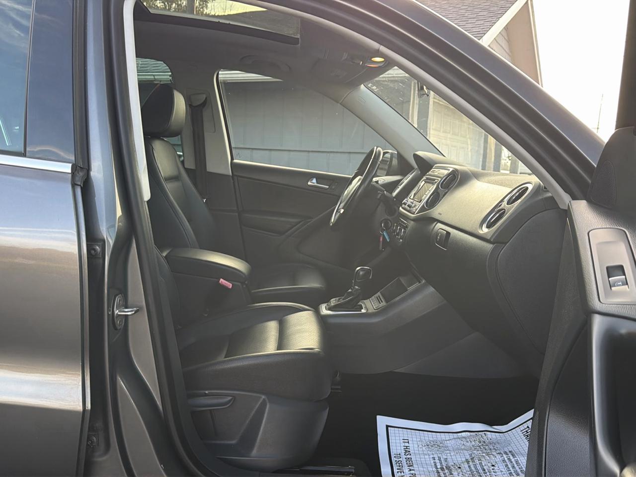 Volkswagen Tiguan 4WD 4dr Auto SEL w/Premium Nav & Dynaudio 2012