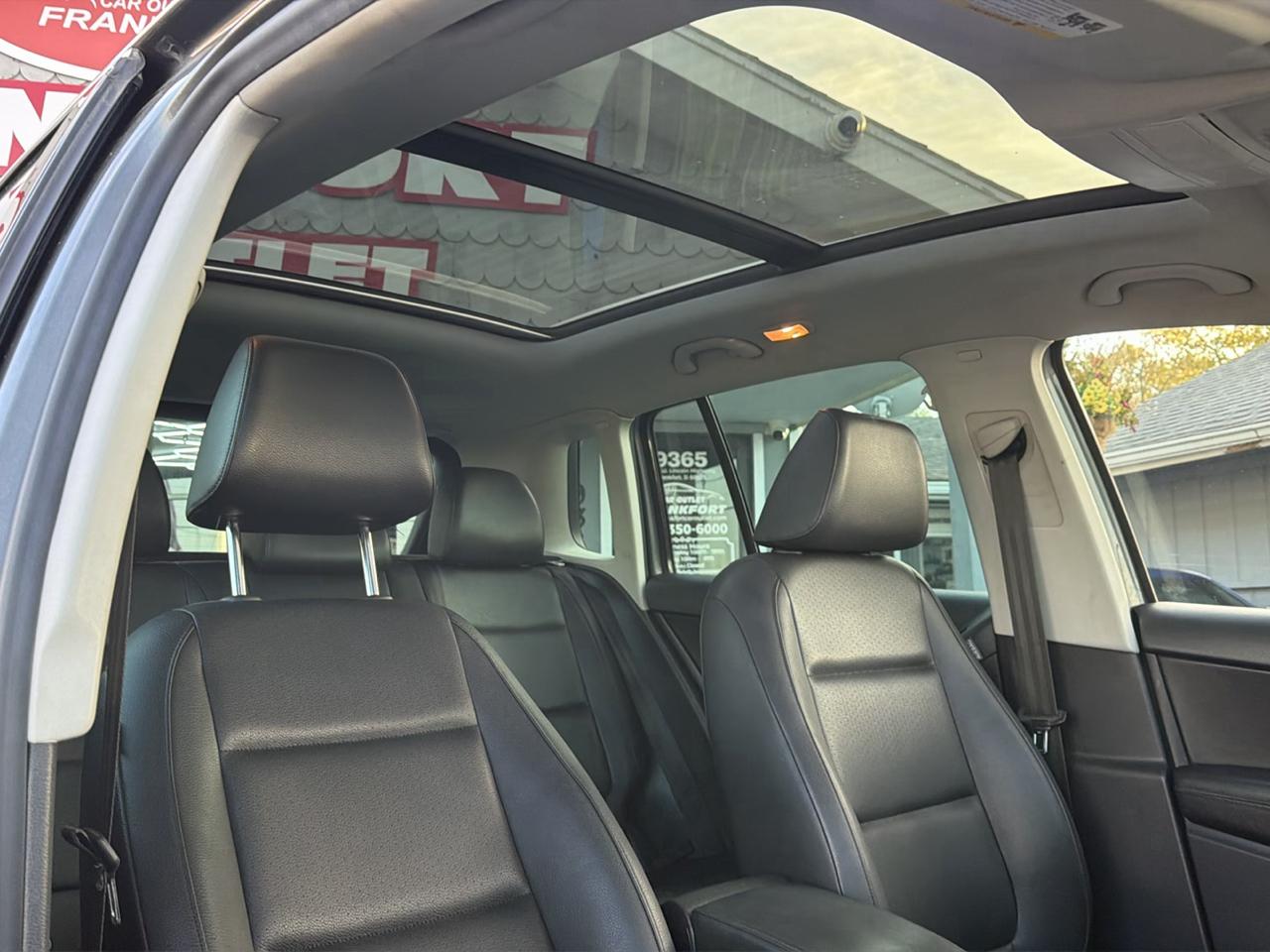 Volkswagen Tiguan 4WD 4dr Auto SEL w/Premium Nav & Dynaudio 2012