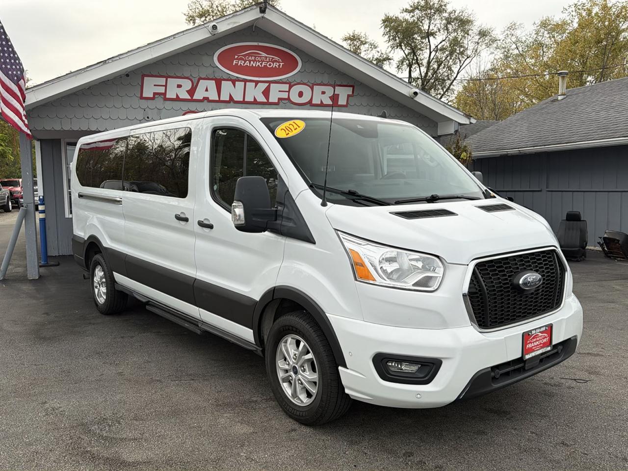 Ford Transit Passenger Wagon T-350 148" Low Roof XLT RWD 2021