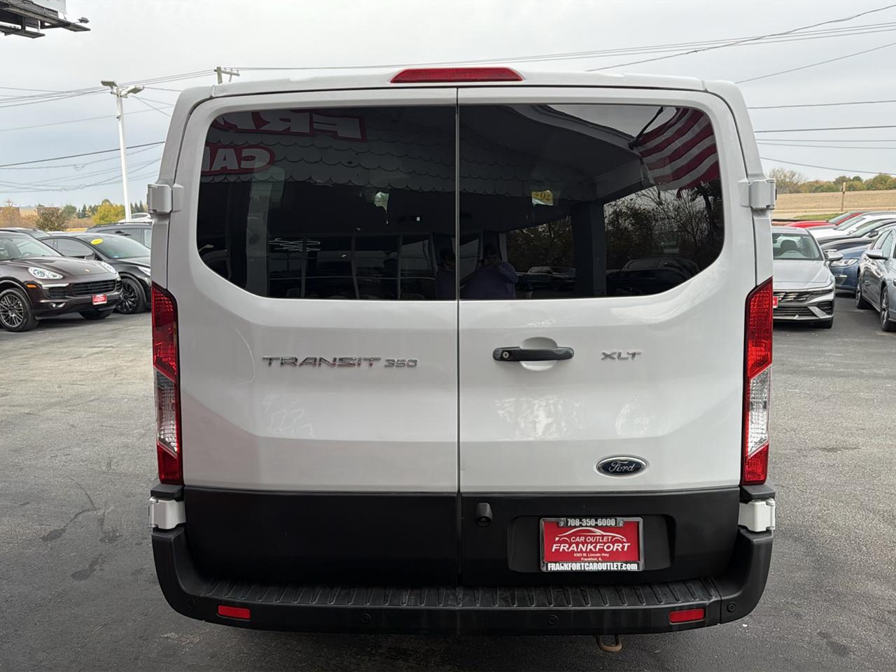 Ford Transit Passenger Wagon T-350 148" Low Roof XLT RWD 2021