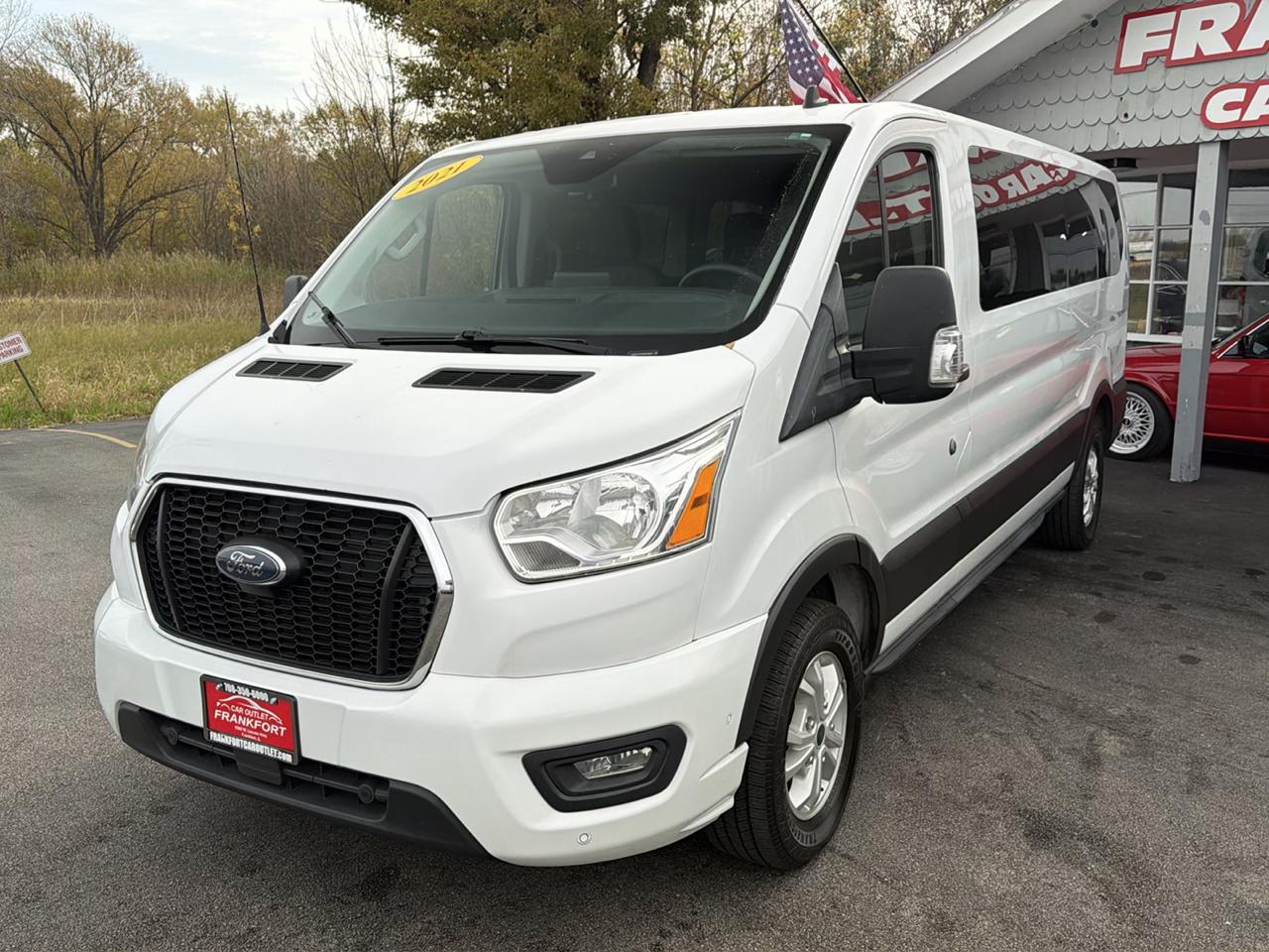 Ford Transit Passenger Wagon T-350 148" Low Roof XLT RWD 2021