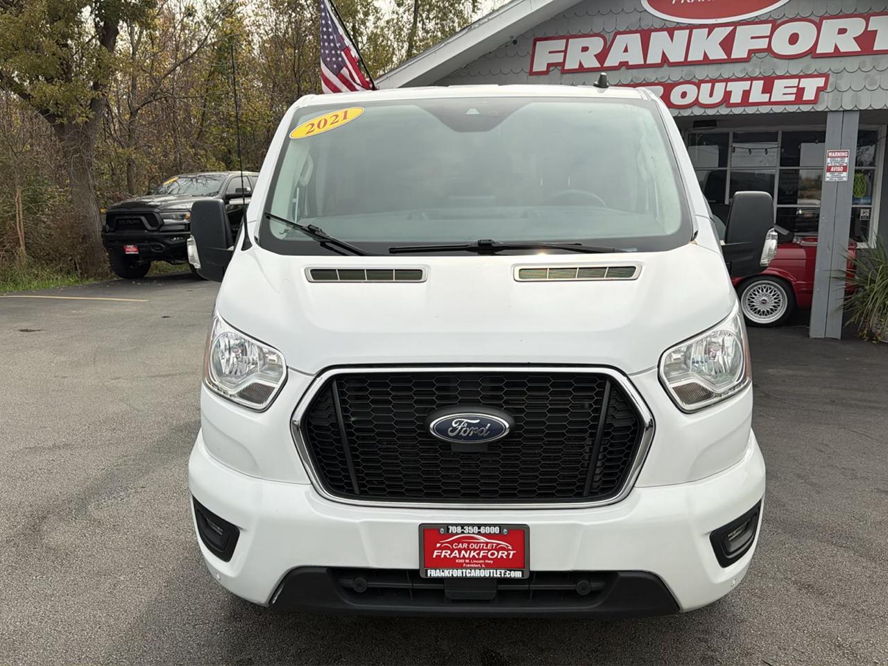 Ford Transit Passenger Wagon T-350 148" Low Roof XLT RWD 2021