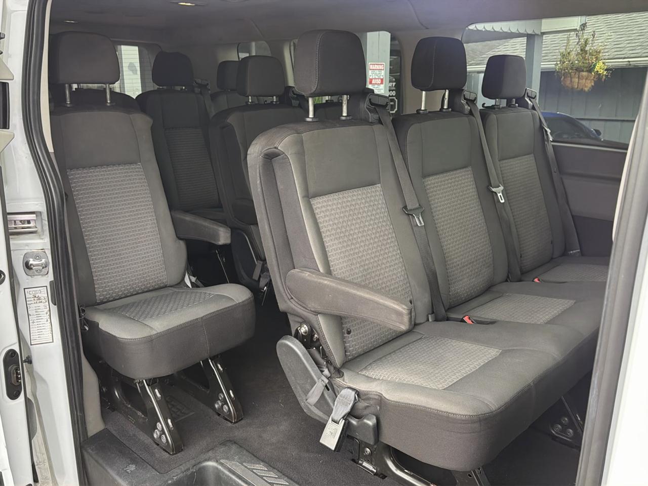 Ford Transit Passenger Wagon T-350 148" Low Roof XLT RWD 2021