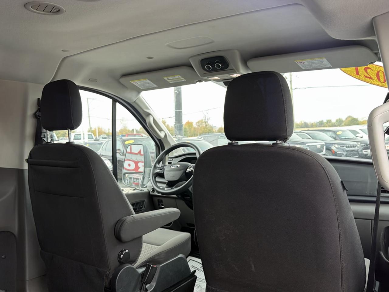 Ford Transit Passenger Wagon T-350 148" Low Roof XLT RWD 2021
