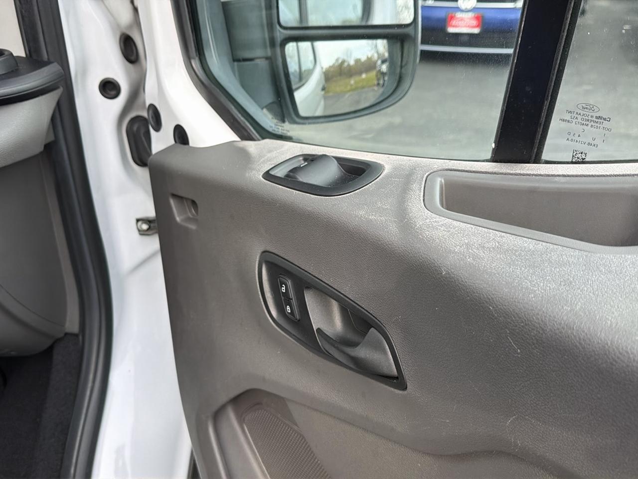 Ford Transit Passenger Wagon T-350 148" Low Roof XLT RWD 2021