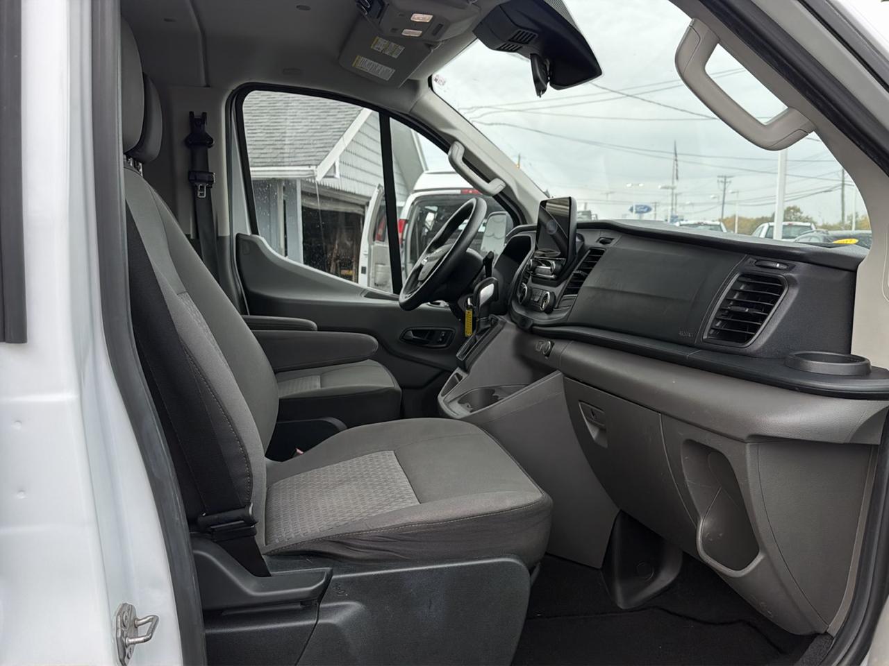 Ford Transit Passenger Wagon T-350 148" Low Roof XLT RWD 2021