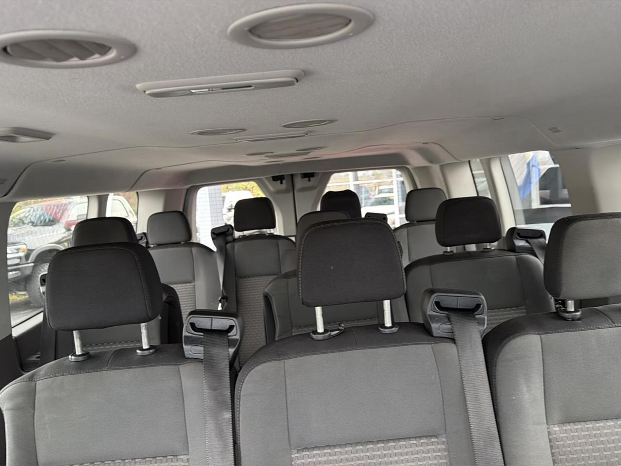 Ford Transit Passenger Wagon T-350 148" Low Roof XLT RWD 2021
