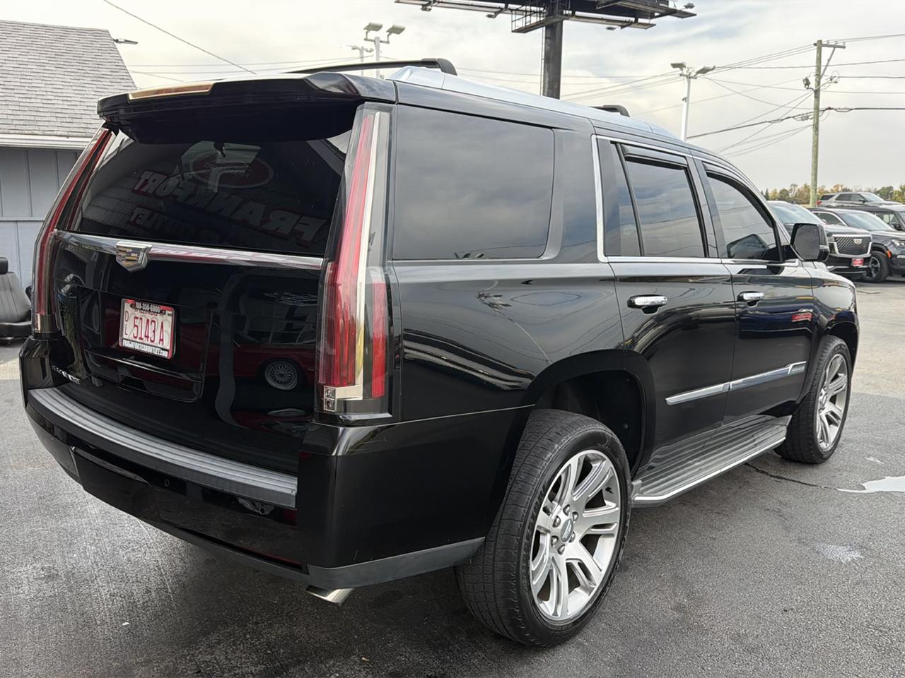 Cadillac Escalade 4WD 4dr Luxury 2015