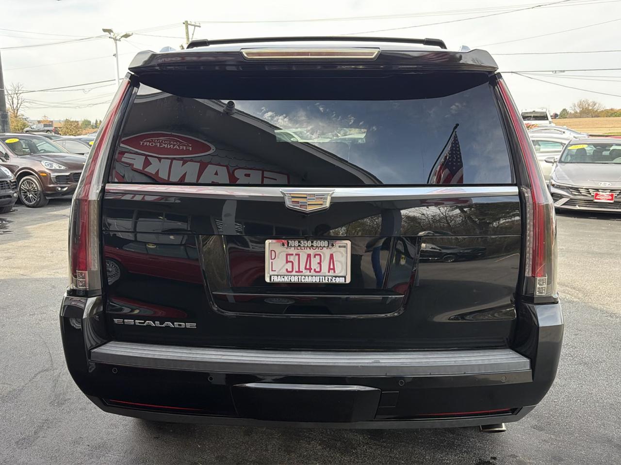 Cadillac Escalade 4WD 4dr Luxury 2015