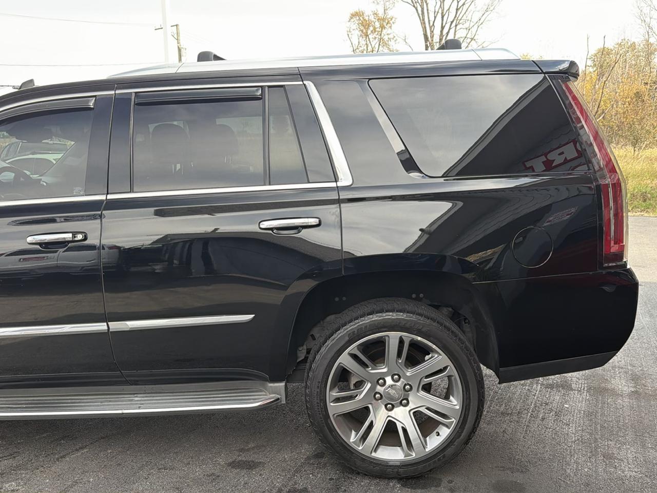 Cadillac Escalade 4WD 4dr Luxury 2015