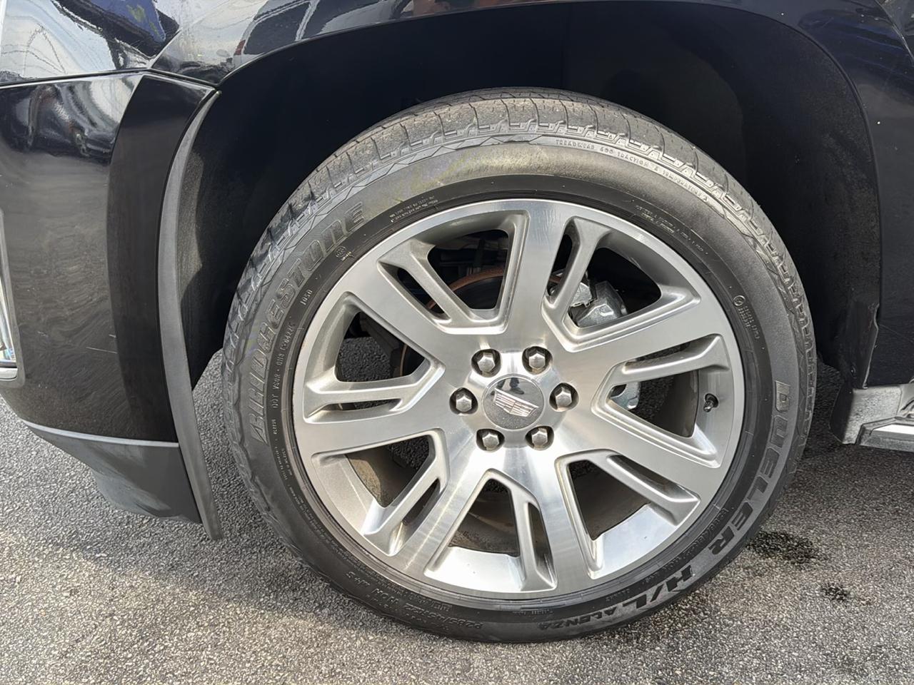 Cadillac Escalade 4WD 4dr Luxury 2015