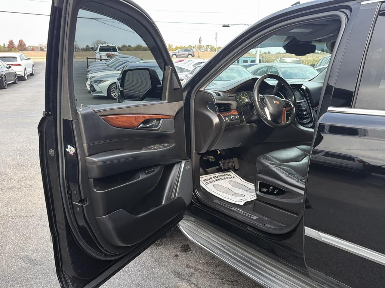 Cadillac Escalade 4WD 4dr Luxury 2015