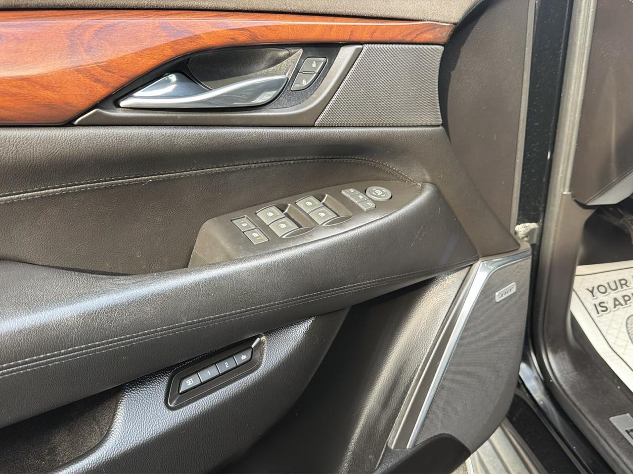 Cadillac Escalade 4WD 4dr Luxury 2015