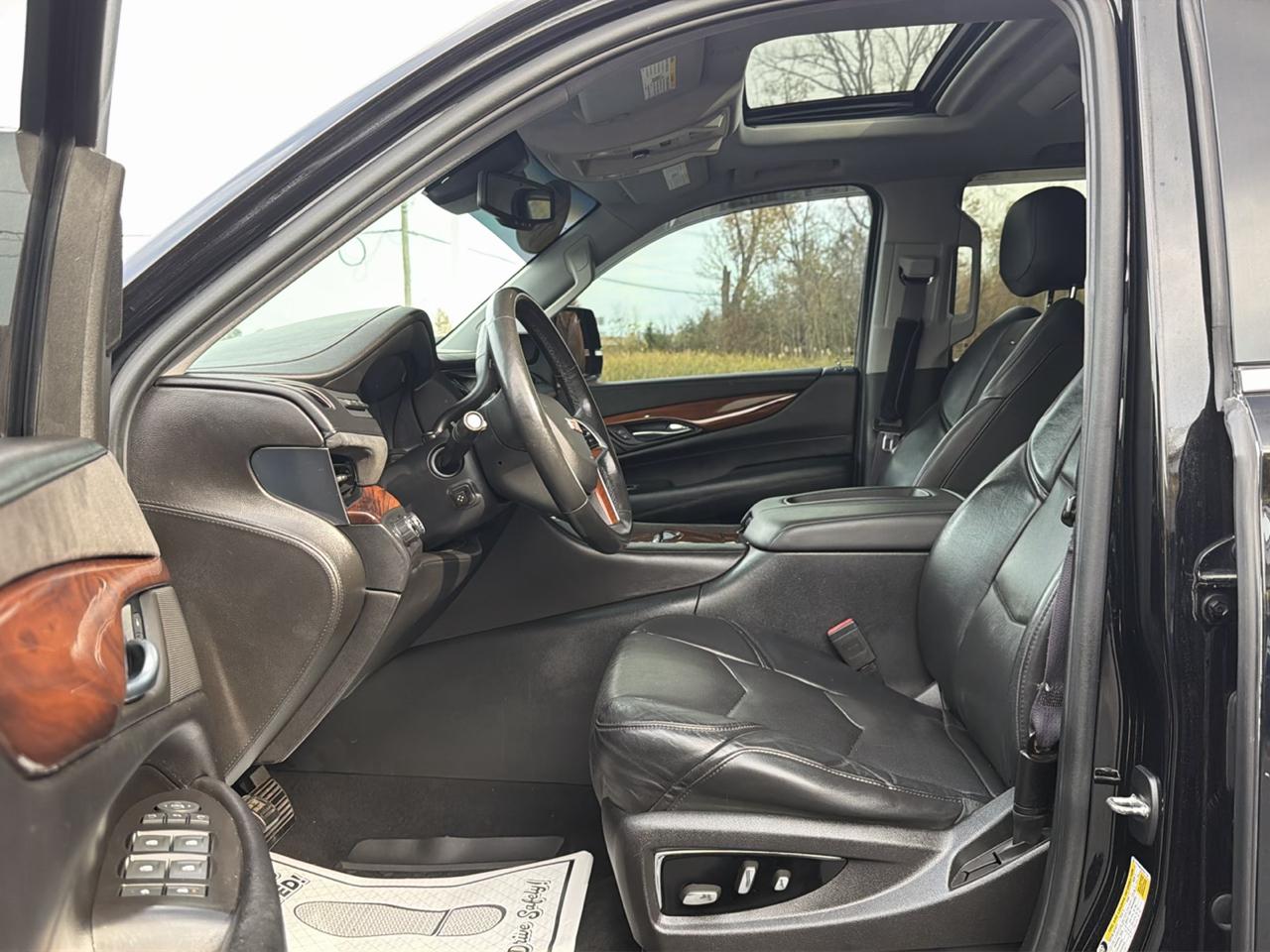 Cadillac Escalade 4WD 4dr Luxury 2015