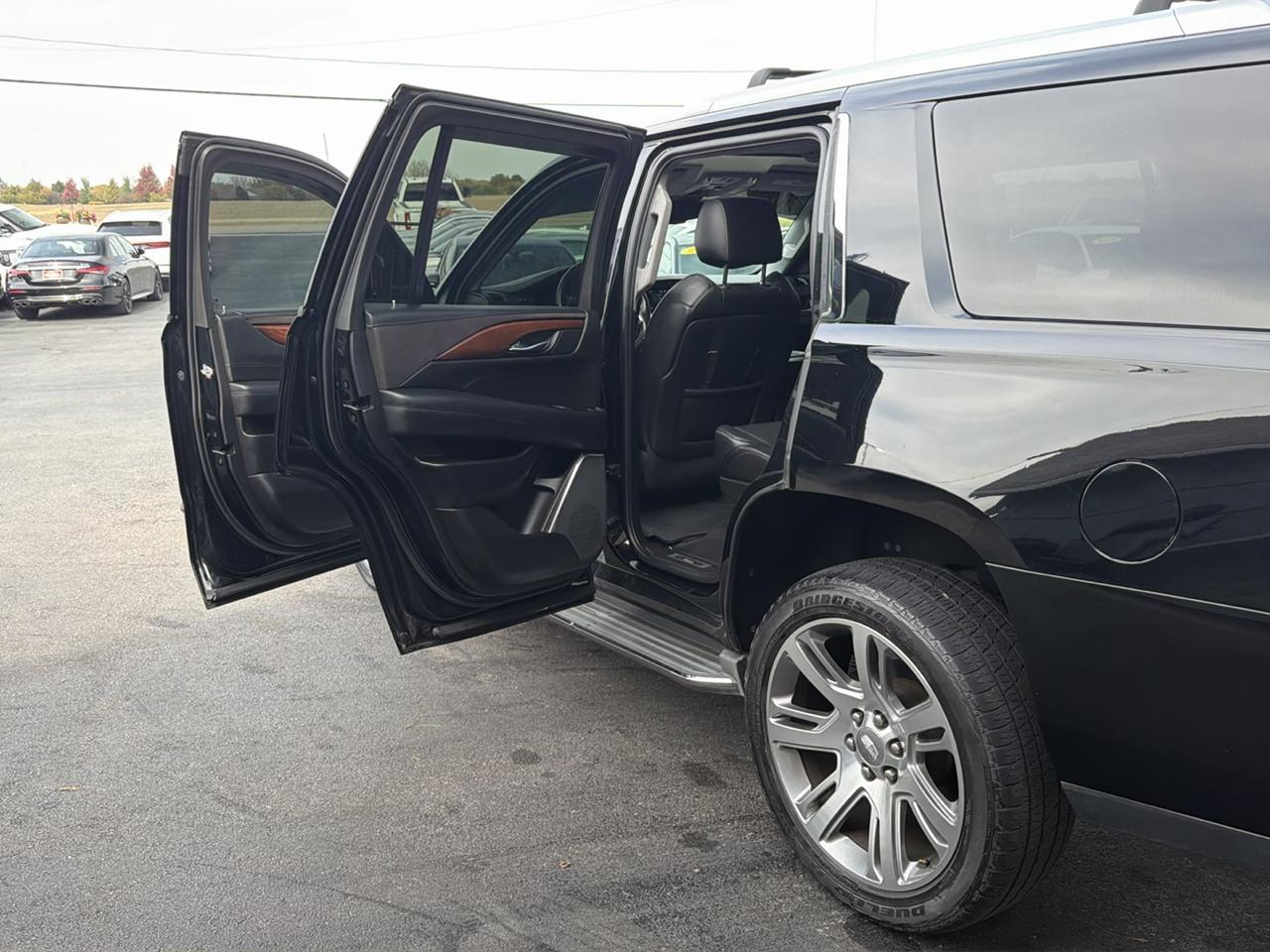 Cadillac Escalade 4WD 4dr Luxury 2015