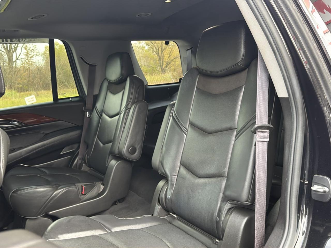Cadillac Escalade 4WD 4dr Luxury 2015
