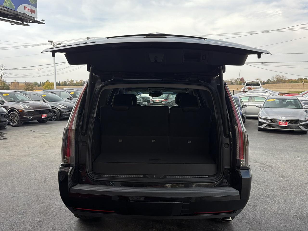 Cadillac Escalade 4WD 4dr Luxury 2015