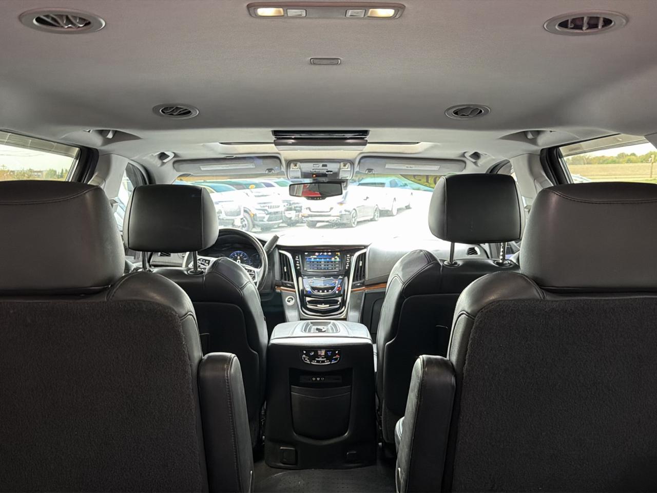 Cadillac Escalade 4WD 4dr Luxury 2015