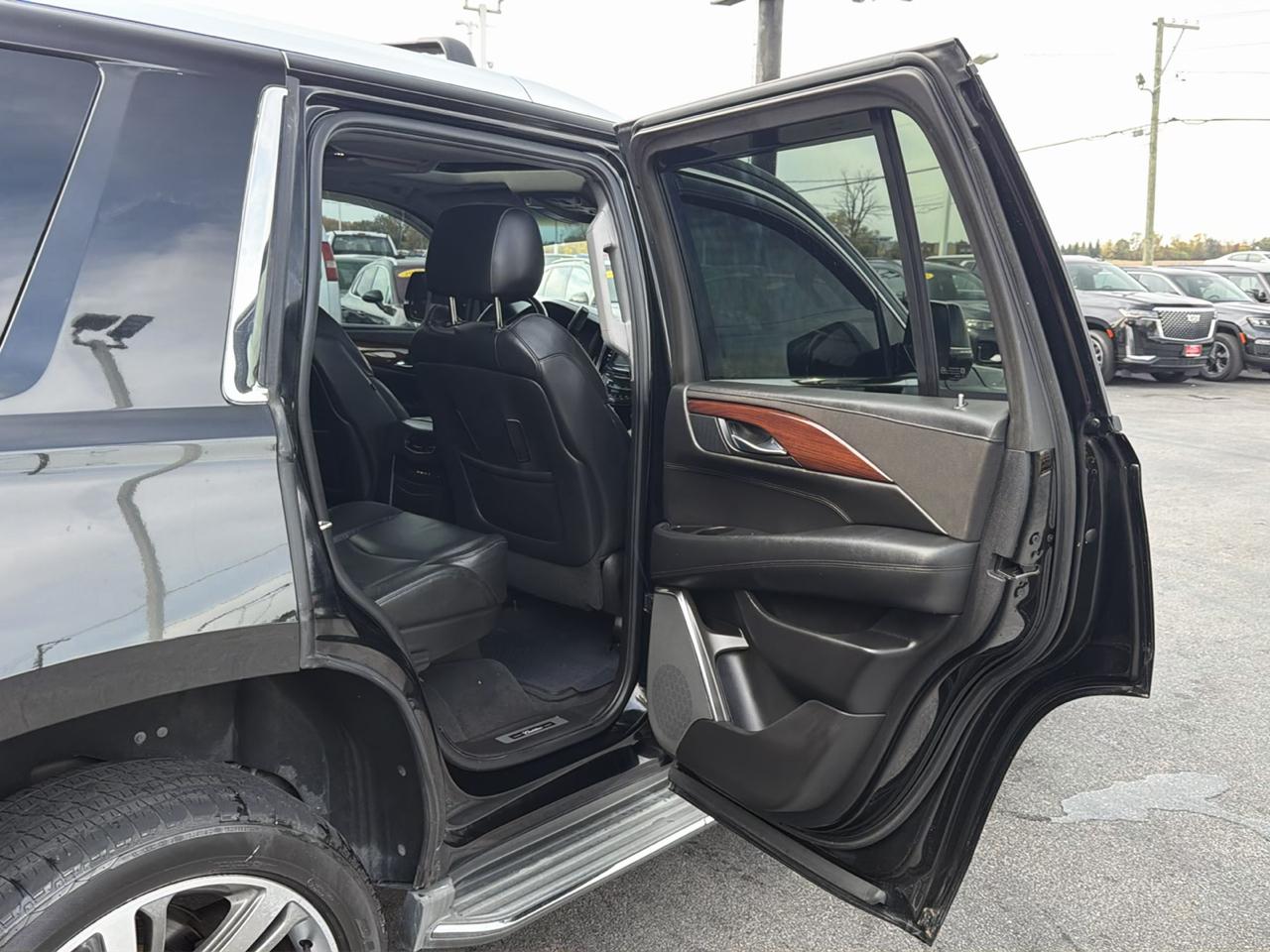 Cadillac Escalade 4WD 4dr Luxury 2015