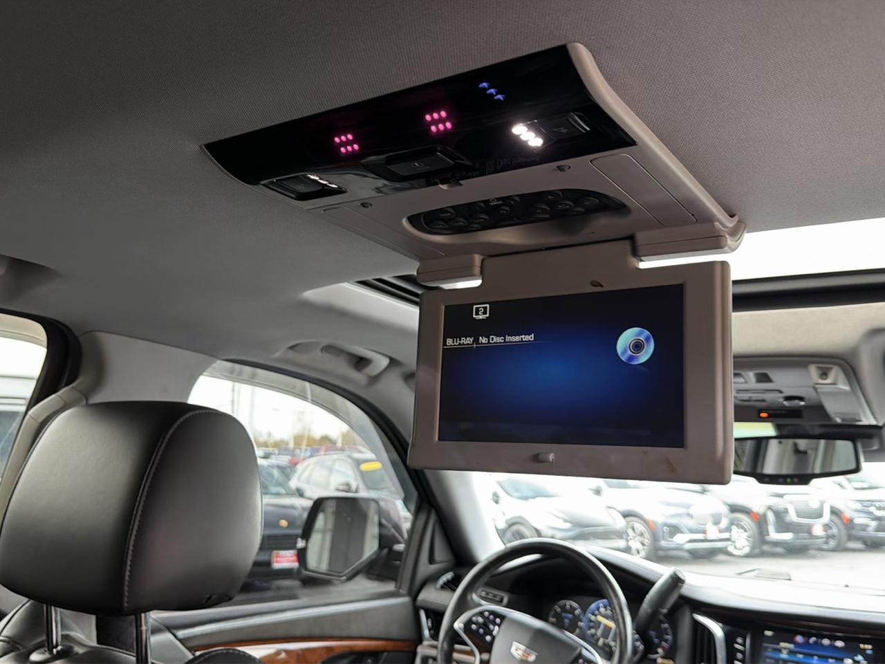 Cadillac Escalade 4WD 4dr Luxury 2015