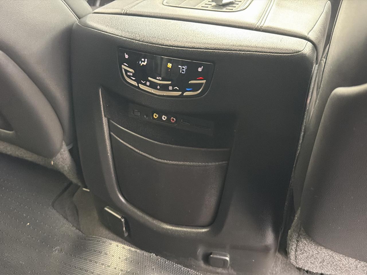 Cadillac Escalade 4WD 4dr Luxury 2015