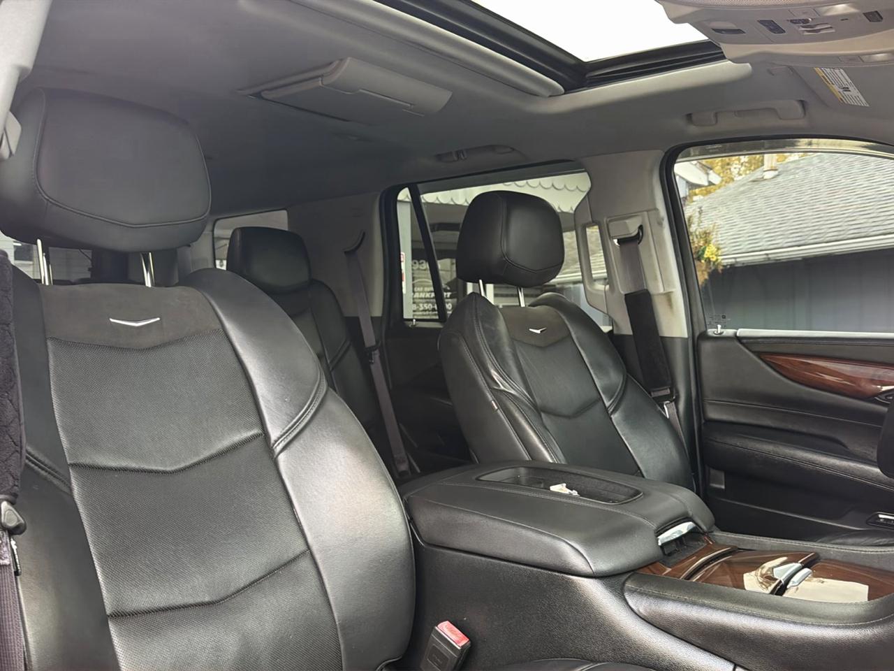 Cadillac Escalade 4WD 4dr Luxury 2015