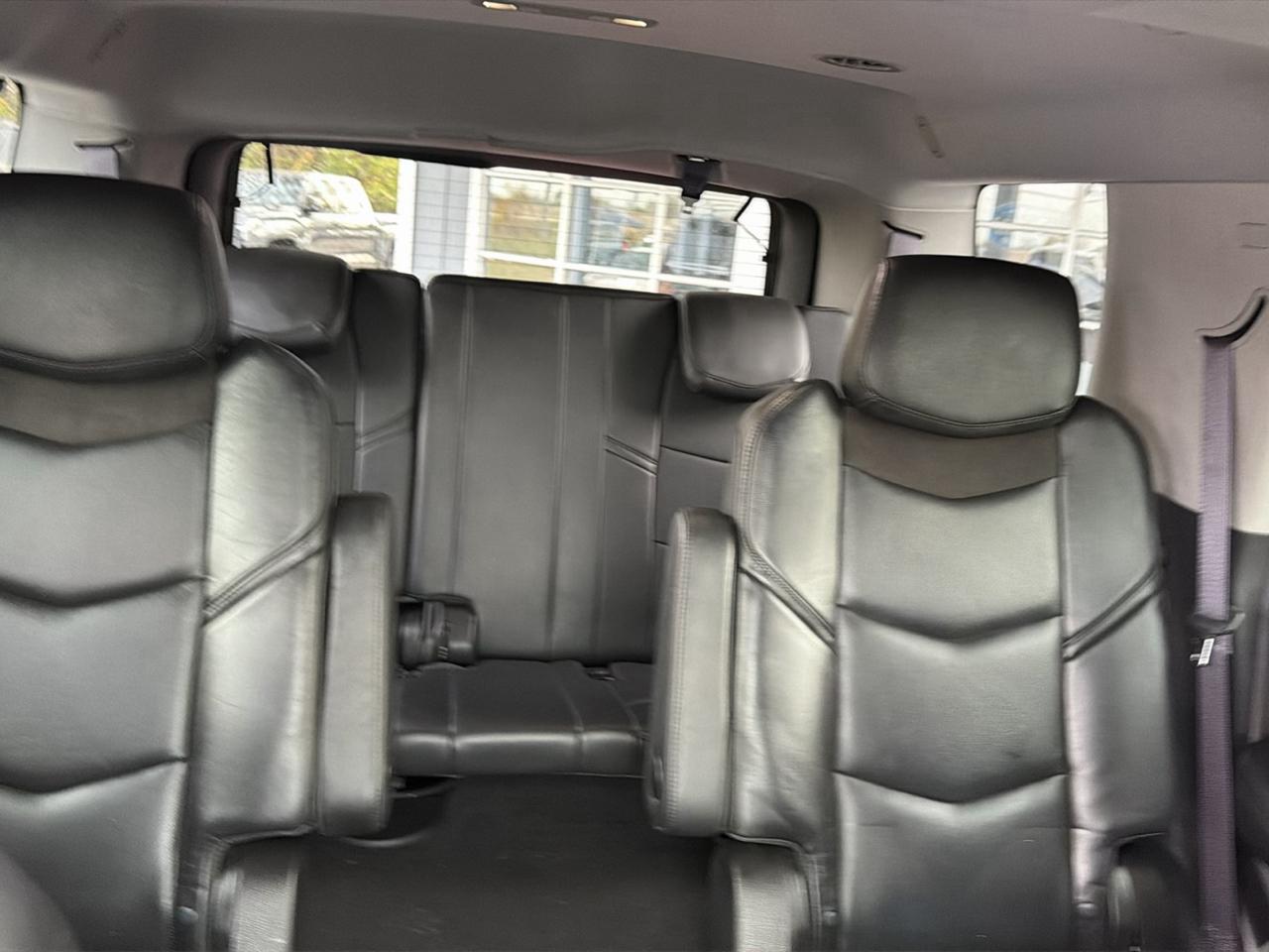 Cadillac Escalade 4WD 4dr Luxury 2015