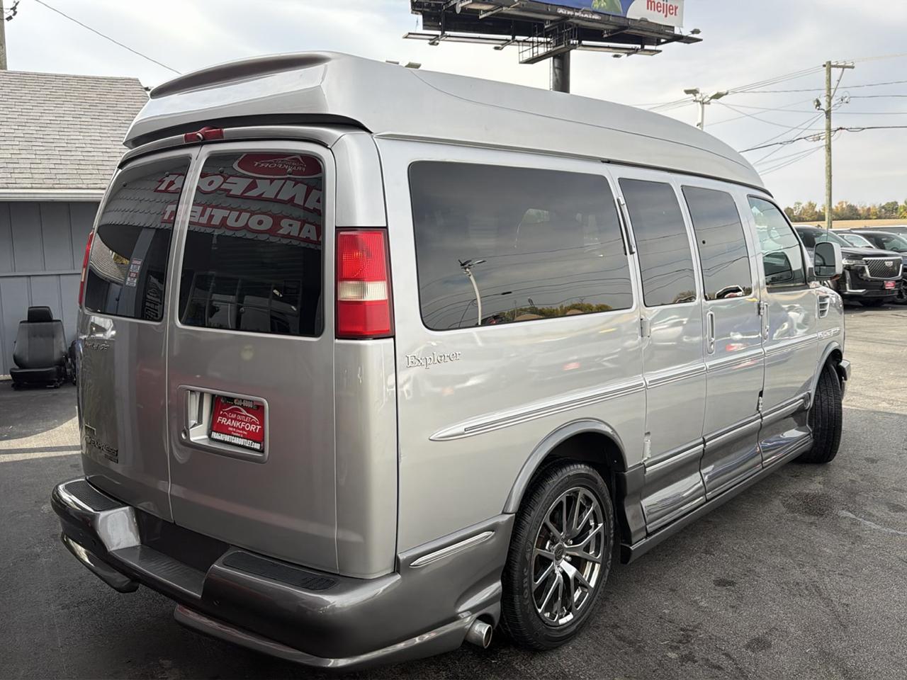 Chevrolet Conversion Van Base 2011