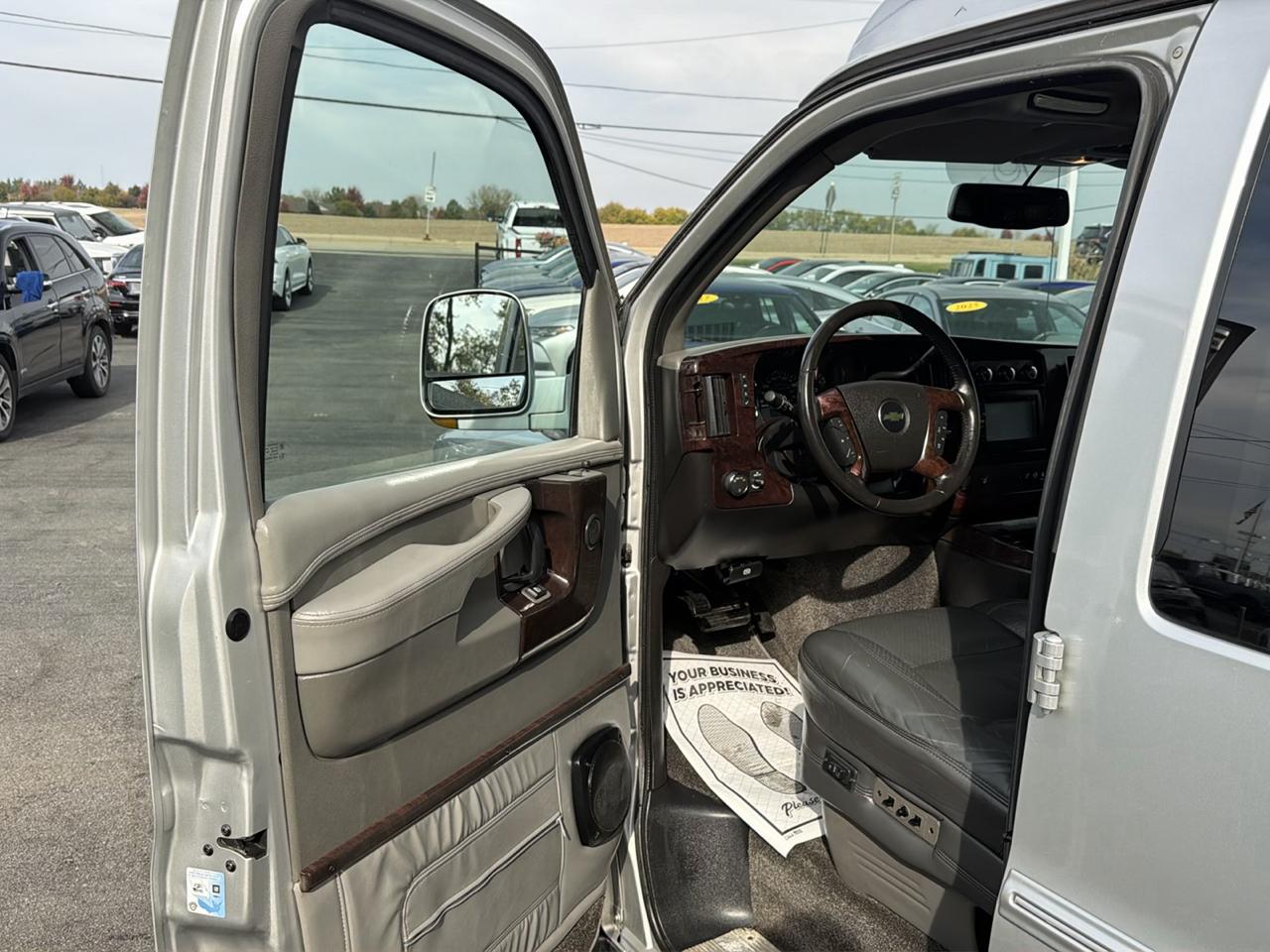 Chevrolet Conversion Van Base 2011