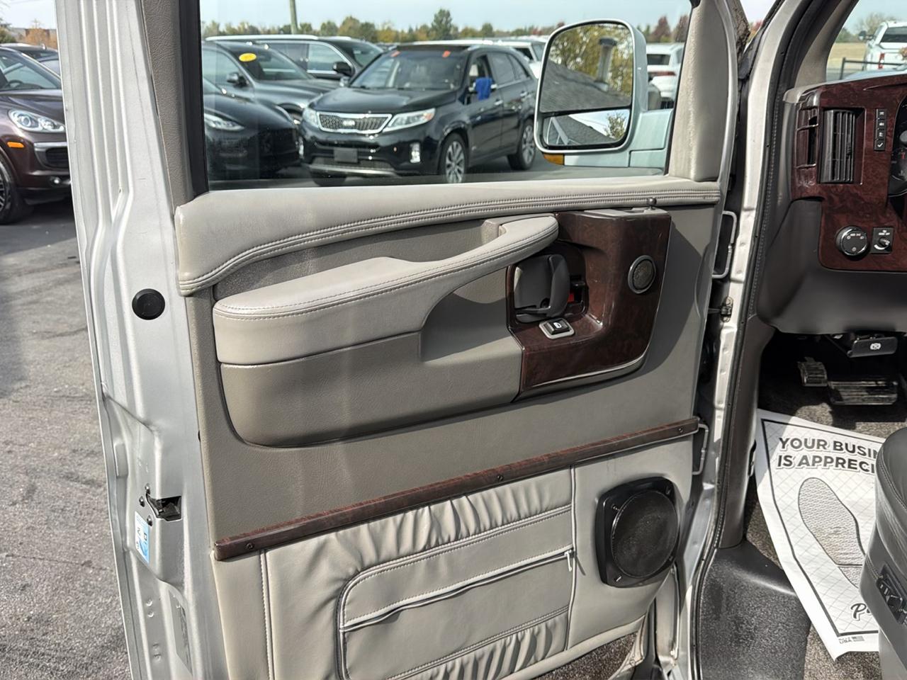Chevrolet Conversion Van Base 2011