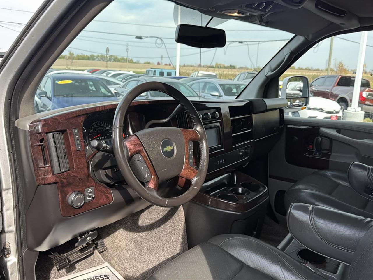 Chevrolet Conversion Van Base 2011