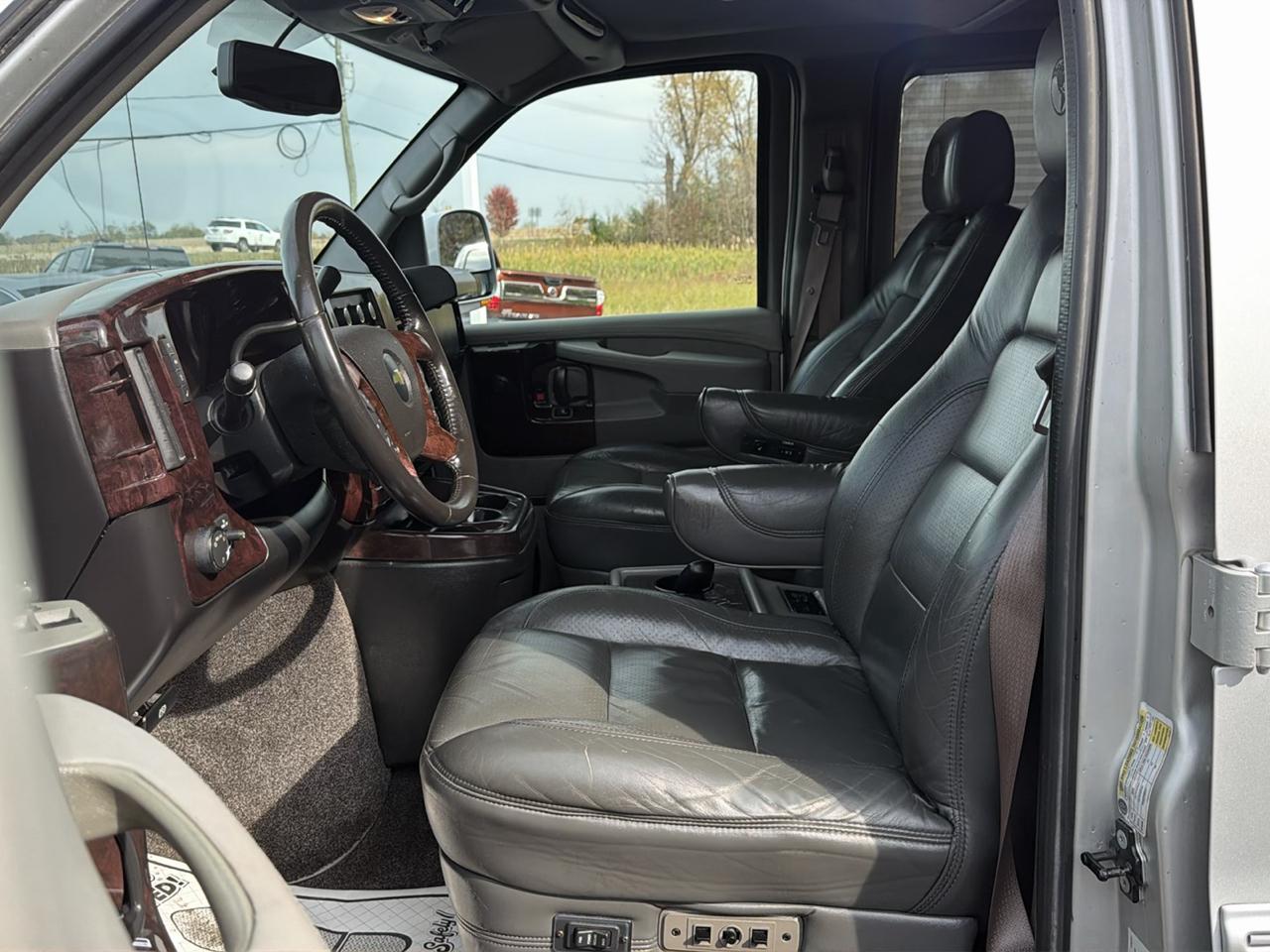 Chevrolet Conversion Van Base 2011