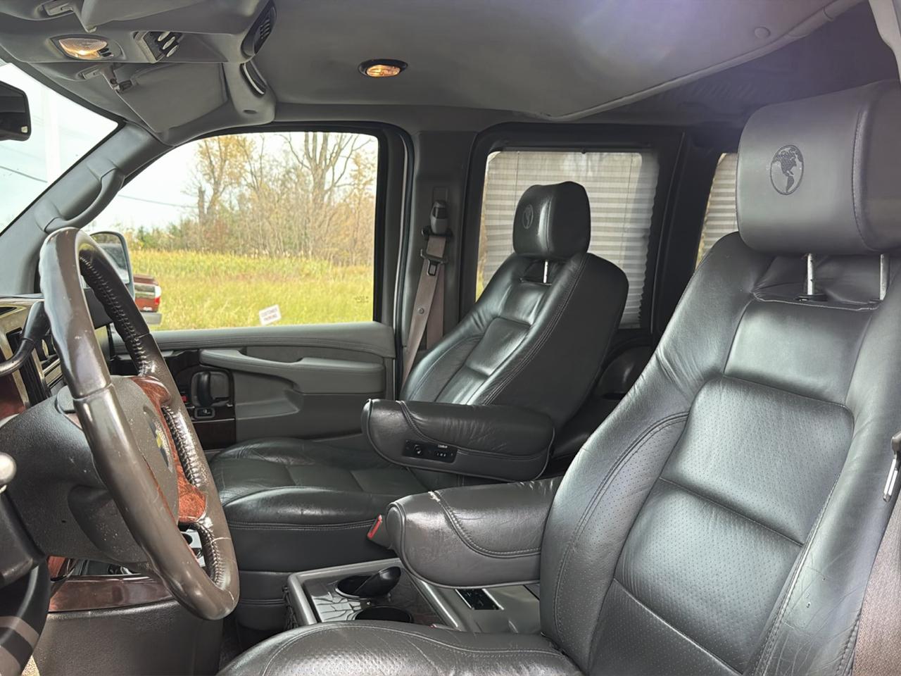 Chevrolet Conversion Van Base 2011