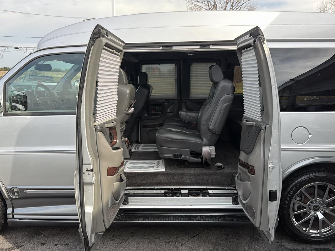 Chevrolet Conversion Van Base 2011
