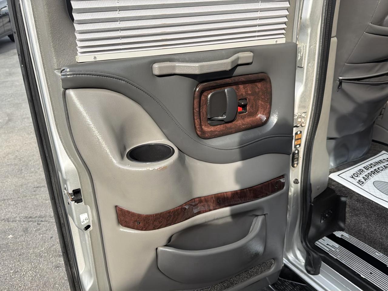Chevrolet Conversion Van Base 2011