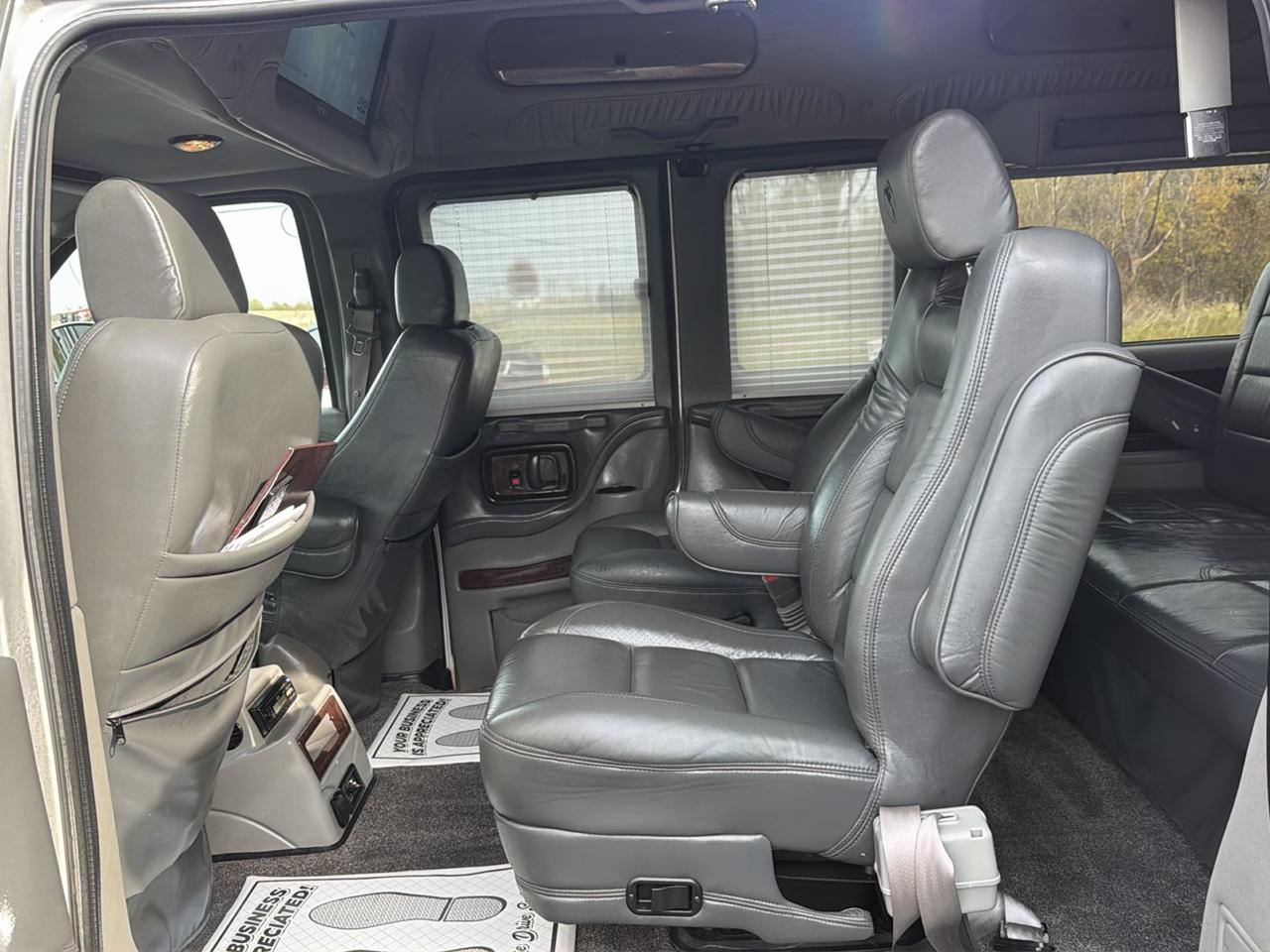 Chevrolet Conversion Van Base 2011