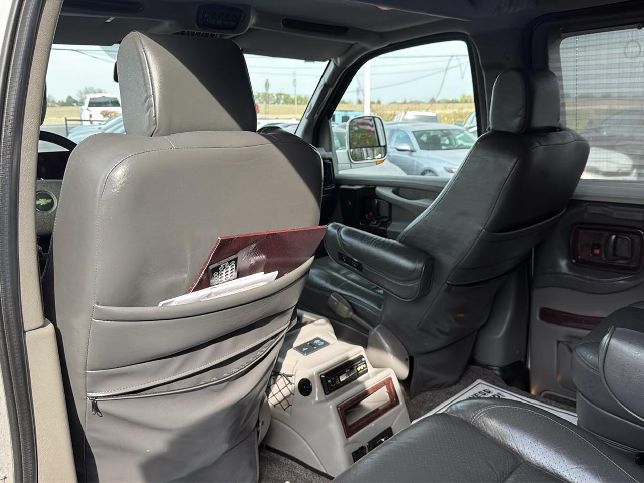 Chevrolet Conversion Van Base 2011