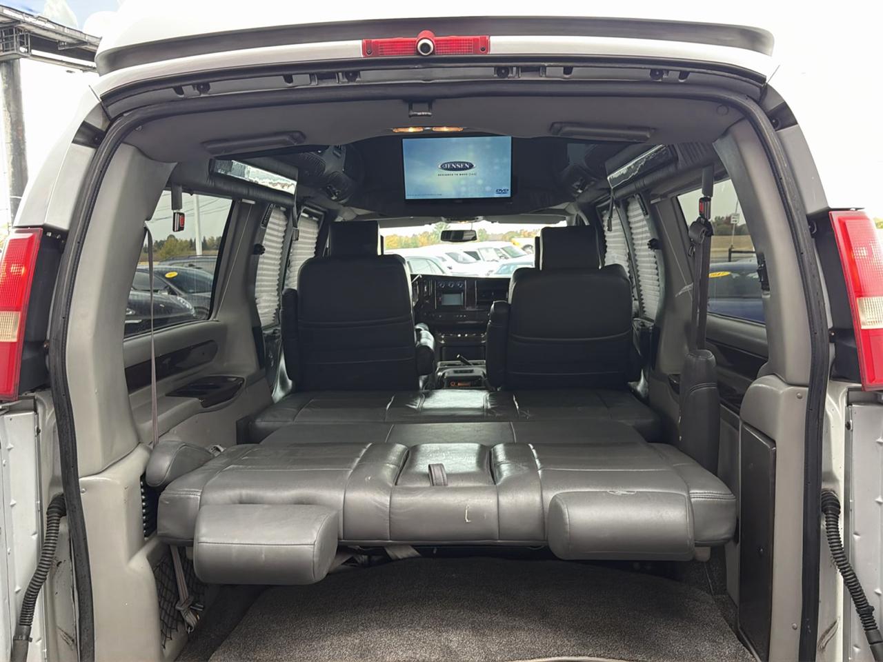 Chevrolet Conversion Van Base 2011