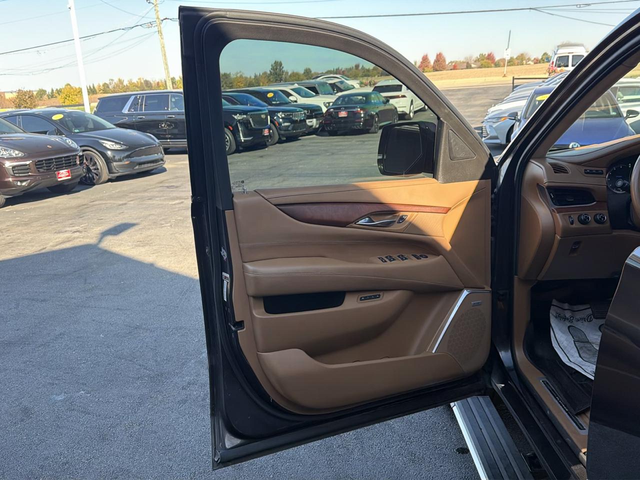 Cadillac Escalade 4WD 4dr Platinum 2016