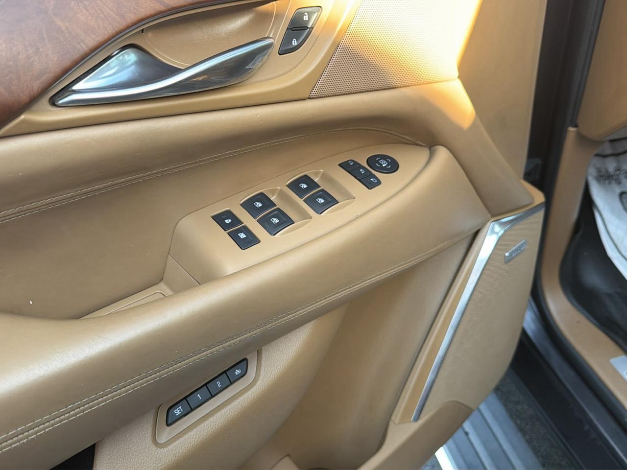 Cadillac Escalade 4WD 4dr Platinum 2016