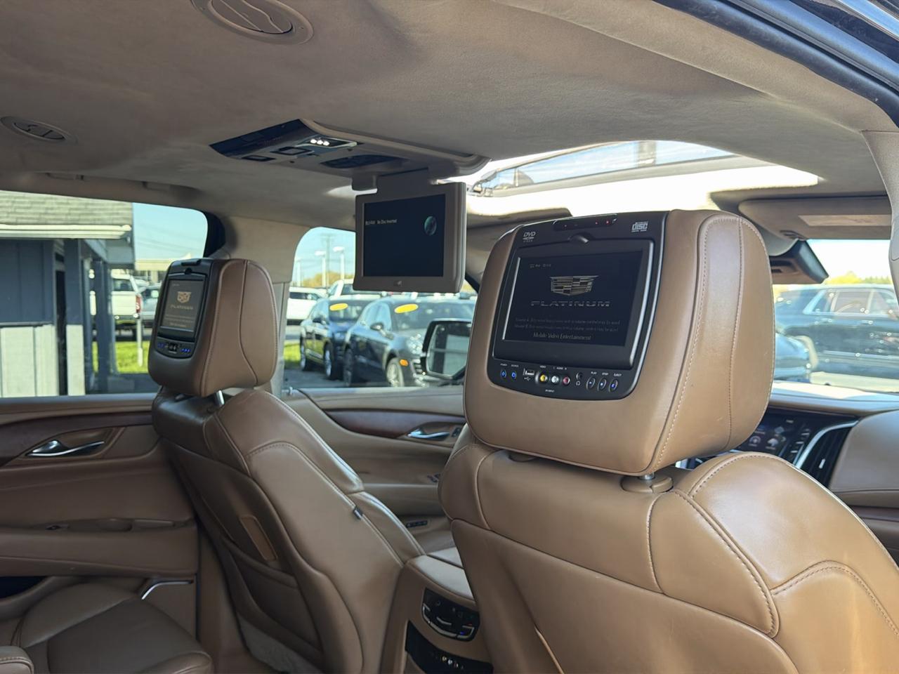 Cadillac Escalade 4WD 4dr Platinum 2016