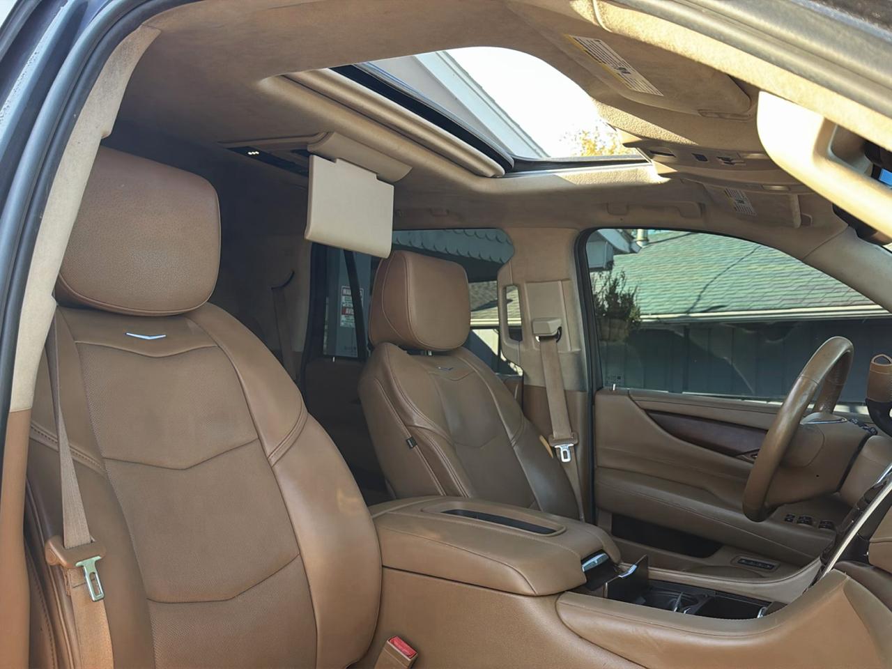 Cadillac Escalade 4WD 4dr Platinum 2016