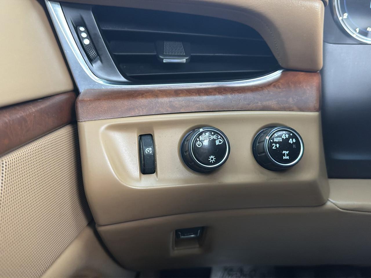 Cadillac Escalade 4WD 4dr Platinum 2016