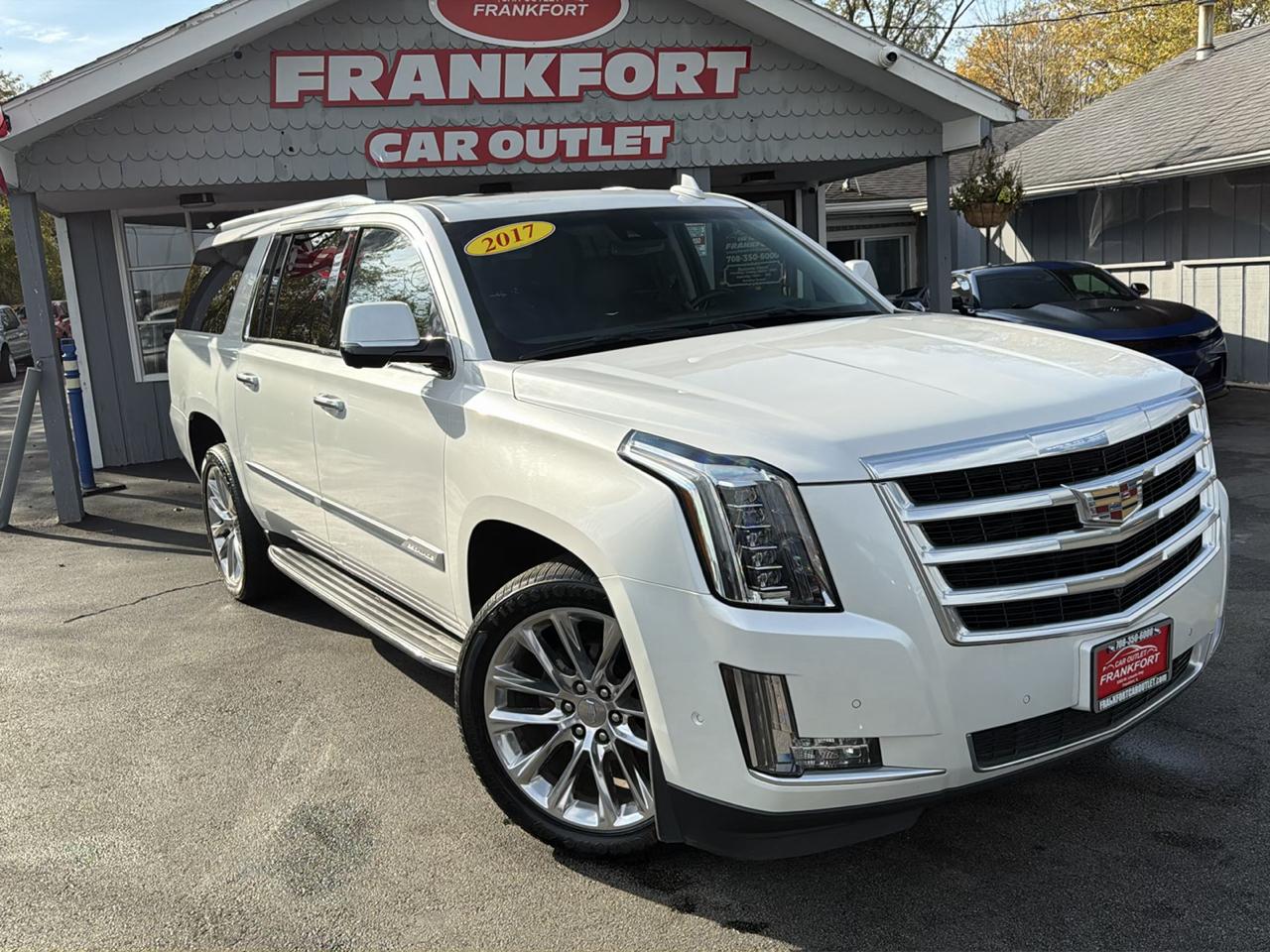 Cadillac Escalade ESV 4WD 4dr Luxury 2017