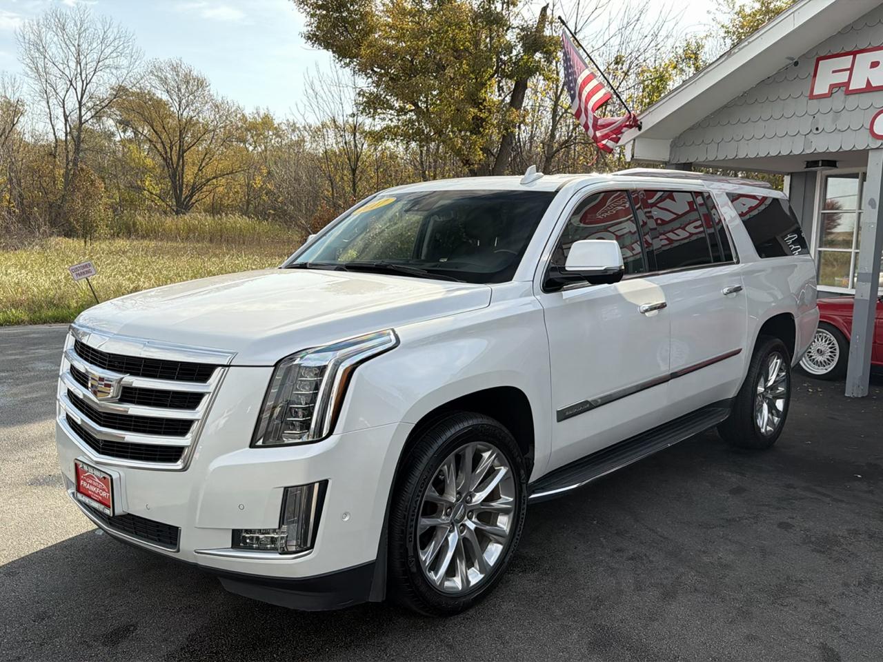 Cadillac Escalade ESV 4WD 4dr Luxury 2017