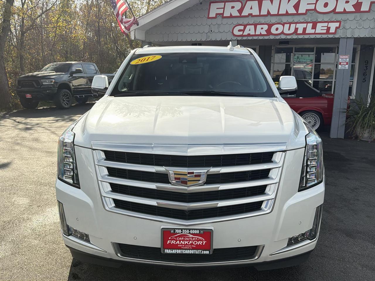 Cadillac Escalade ESV 4WD 4dr Luxury 2017