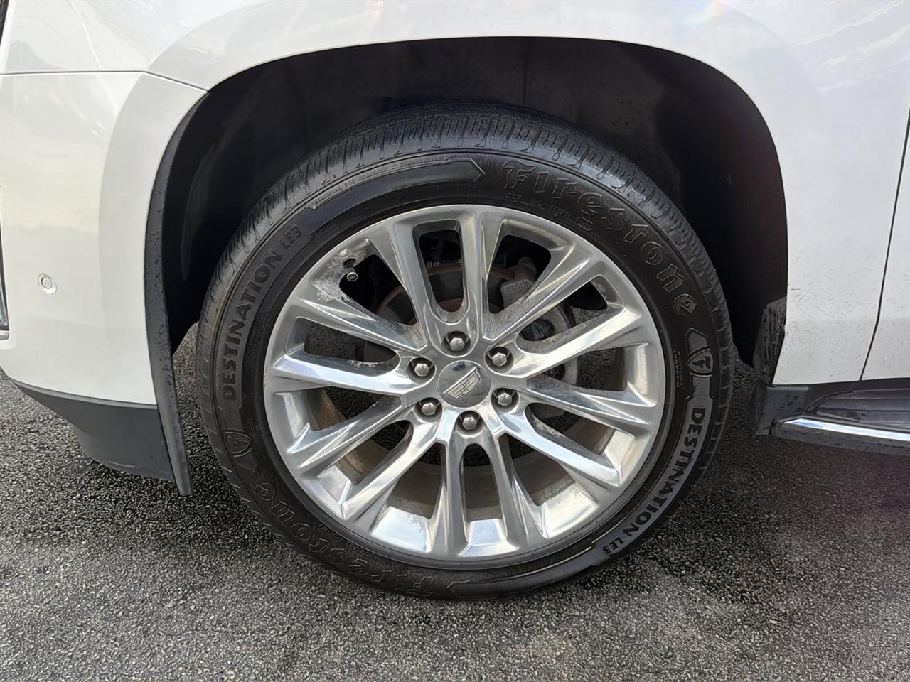 Cadillac Escalade ESV 4WD 4dr Luxury 2017